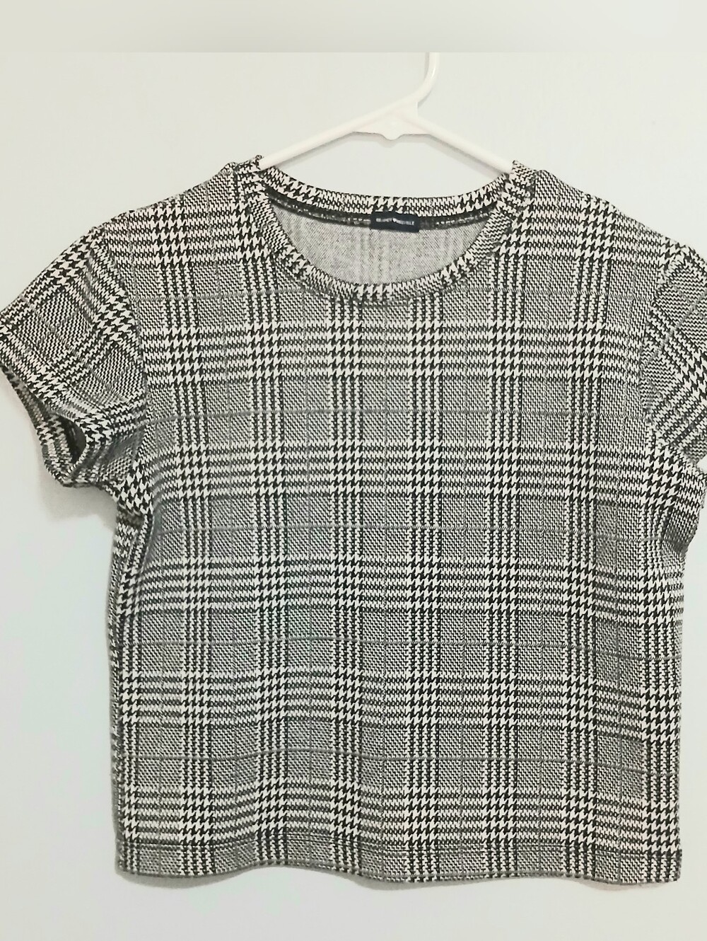Brandy Melville Classic Black and White Plaid Short Sleeve Top